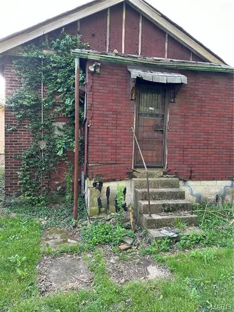$12,500 | 809 North 23rd Street, East St. Louis, IL 62205