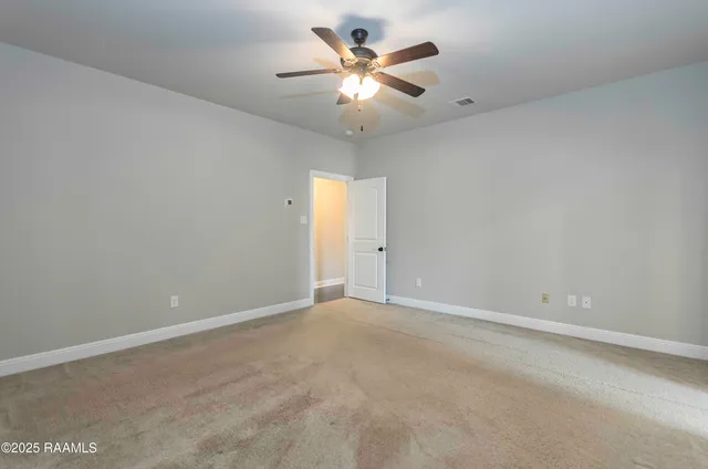 $2,300 | 135 Maddox Jude Drive, Maurice, LA 70555