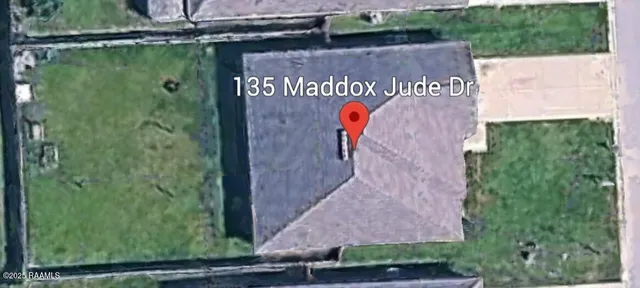 $2,300 | 135 Maddox Jude Drive, Maurice, LA 70555