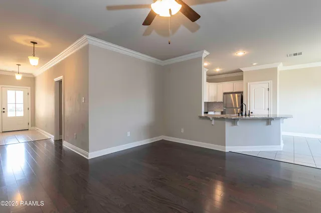 $2,300 | 135 Maddox Jude Drive, Maurice, LA 70555