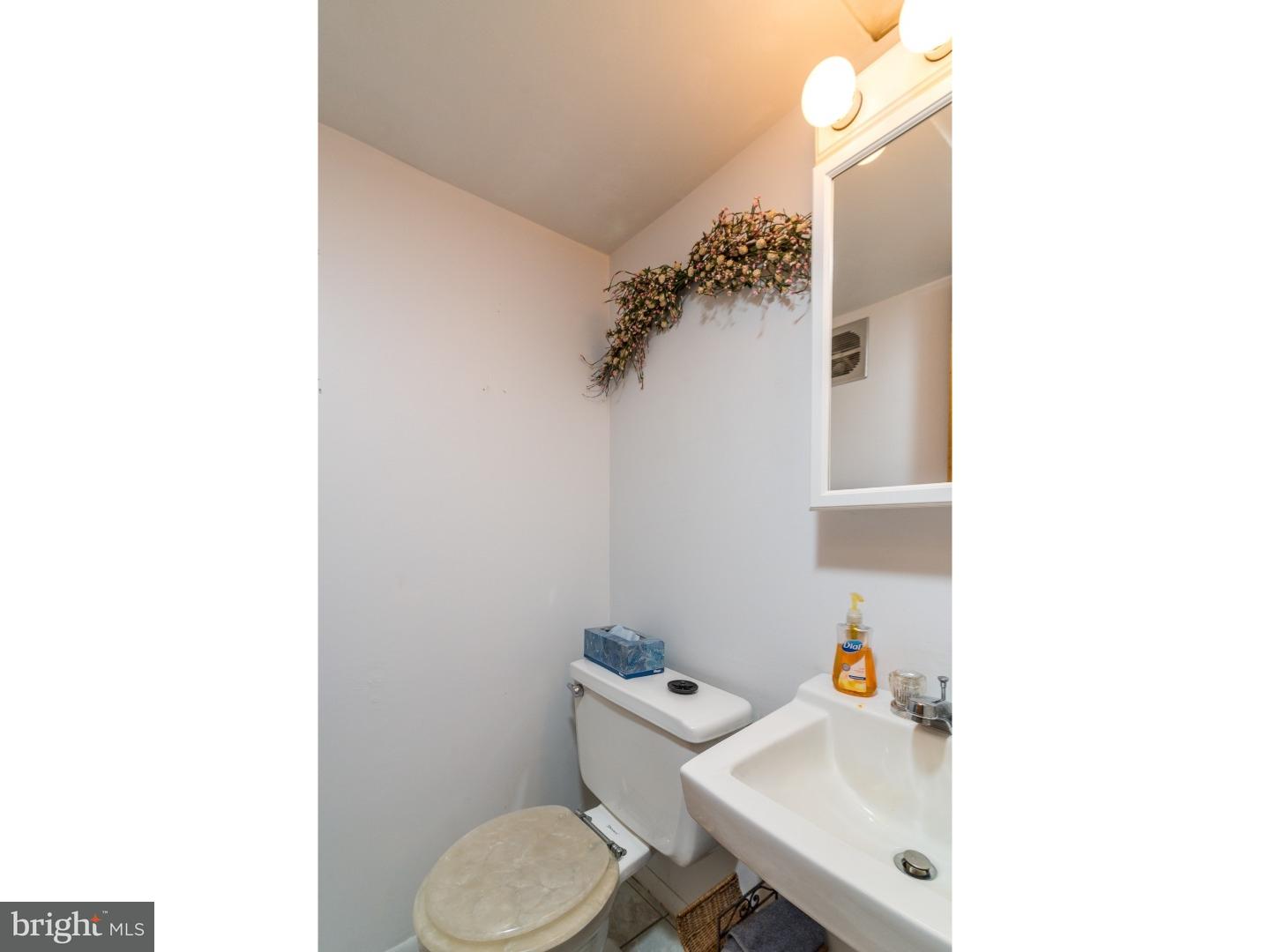 9822 Hardy Road Philadelphia, PA 19115 - Photo 22 of 25 Gallery Image 22