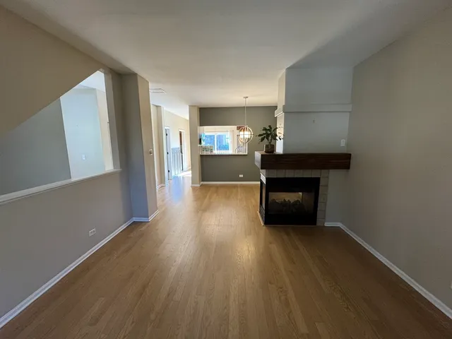 $359,900 | 1131 North Claremont Drive, Palatine, IL 60074