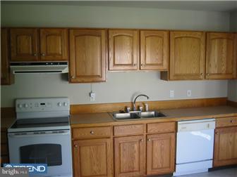 34 Ridge View Drive Coatesville, PA 19320 - Photo 3 of 12 Kitchen