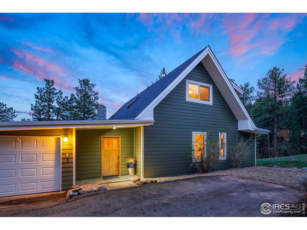 347 Kelly Road East Boulder, CO 80302 - Photo 29 of 30 a view of outdoor space and yard
