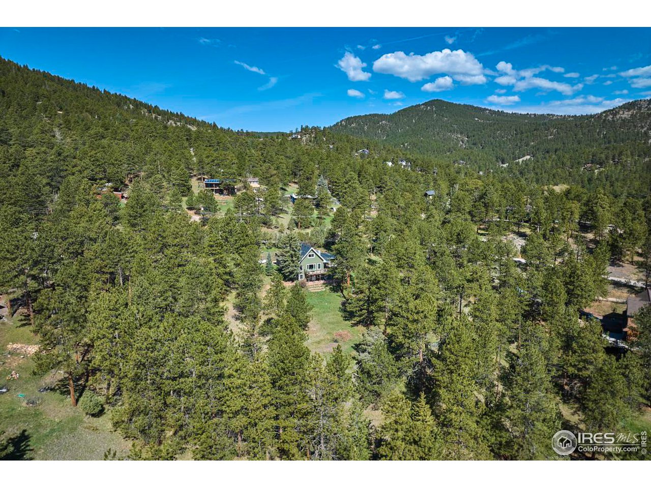 347 Kelly Road East Boulder, CO 80302 - Photo 3 of 30 a view of a city