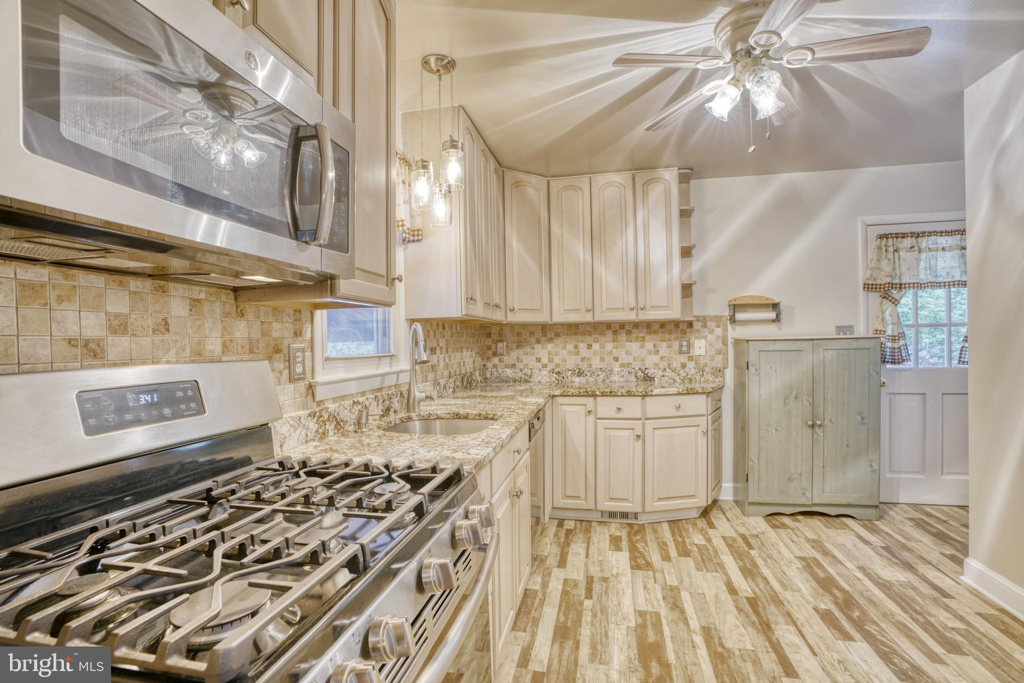 2405 Windsor Road Baltimore, MD 21234 - Photo 11 of 47