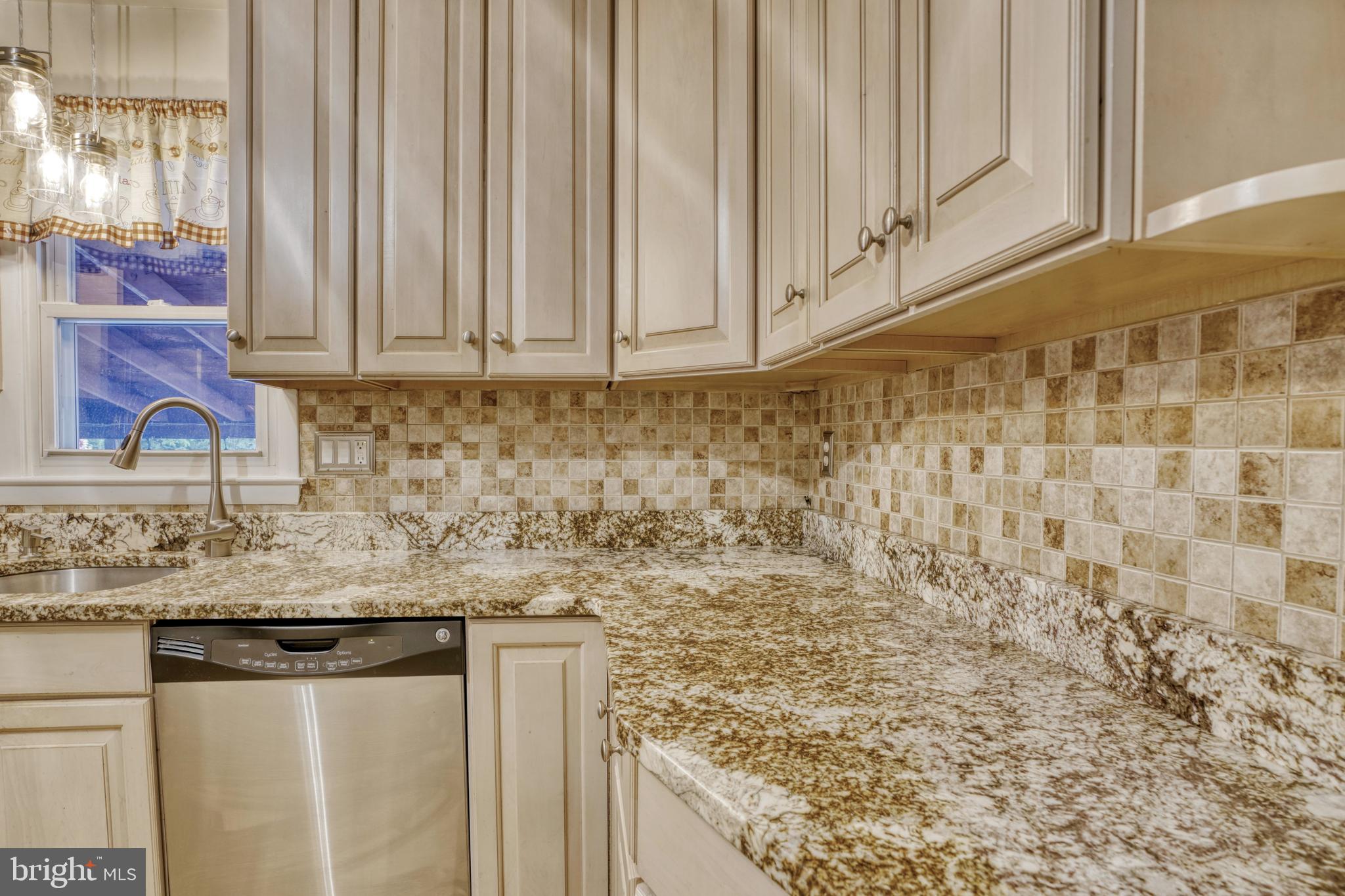 2405 Windsor Road Baltimore, MD 21234 - Photo 13 of 47