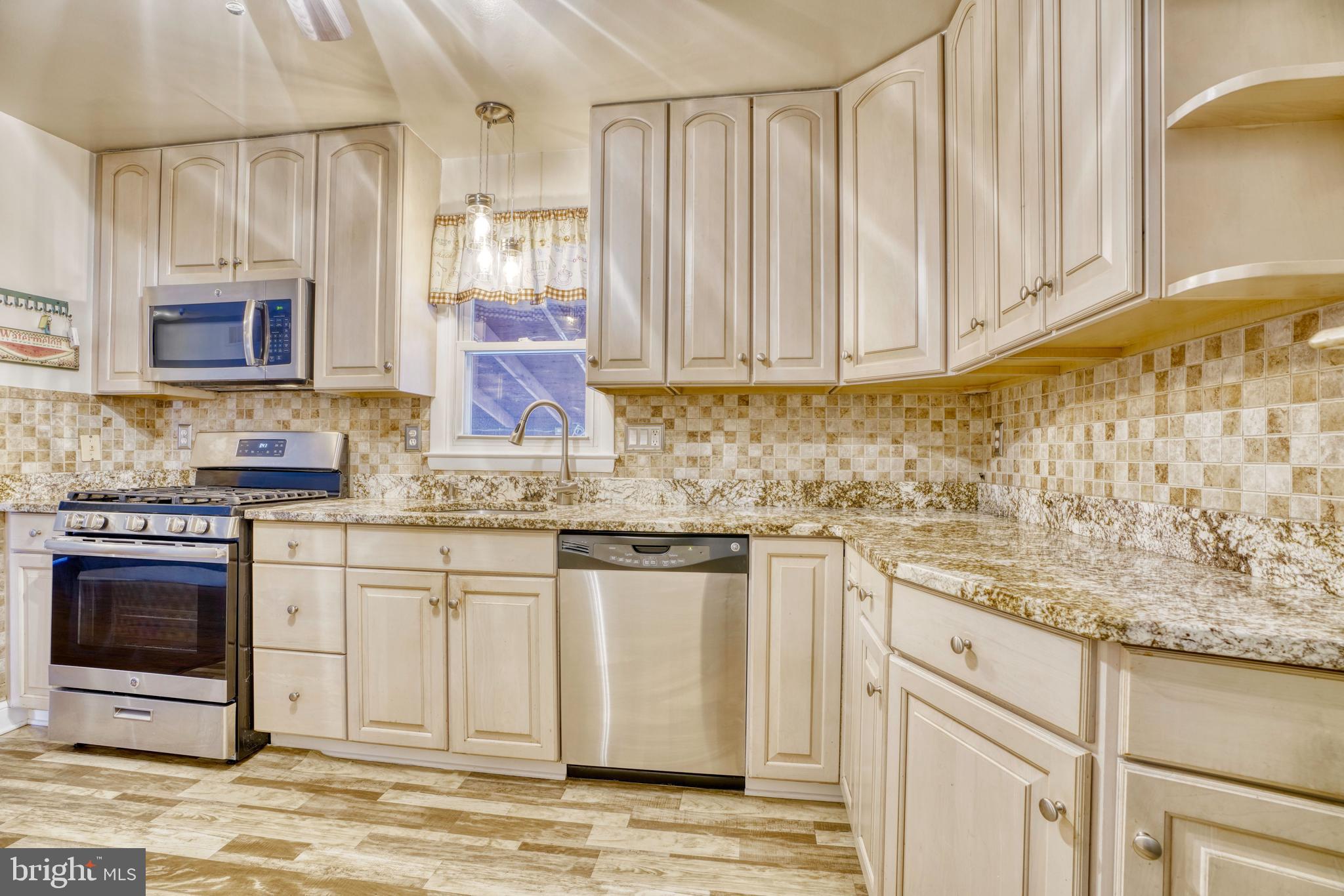 2405 Windsor Road Baltimore, MD 21234 - Photo 14 of 47
