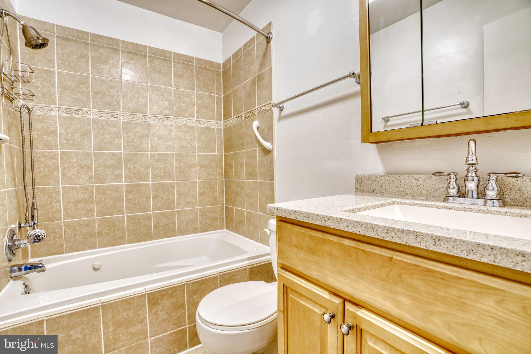 2405 Windsor Road Baltimore, MD 21234 - Photo 17 of 47 Main Level Bath