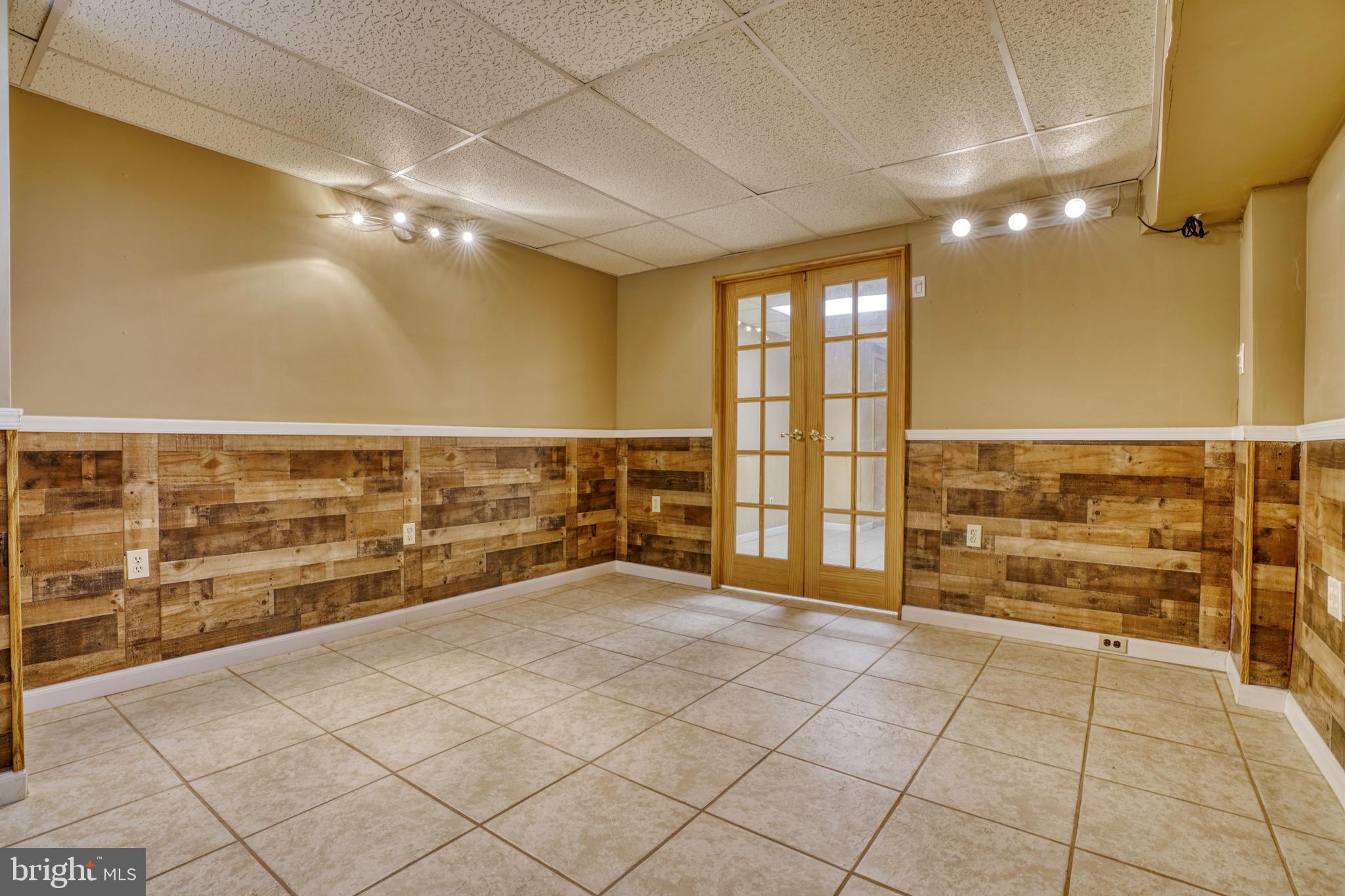 2405 Windsor Road Baltimore, MD 21234 - Photo 34 of 47 Potential for 4th bedroom or playroom