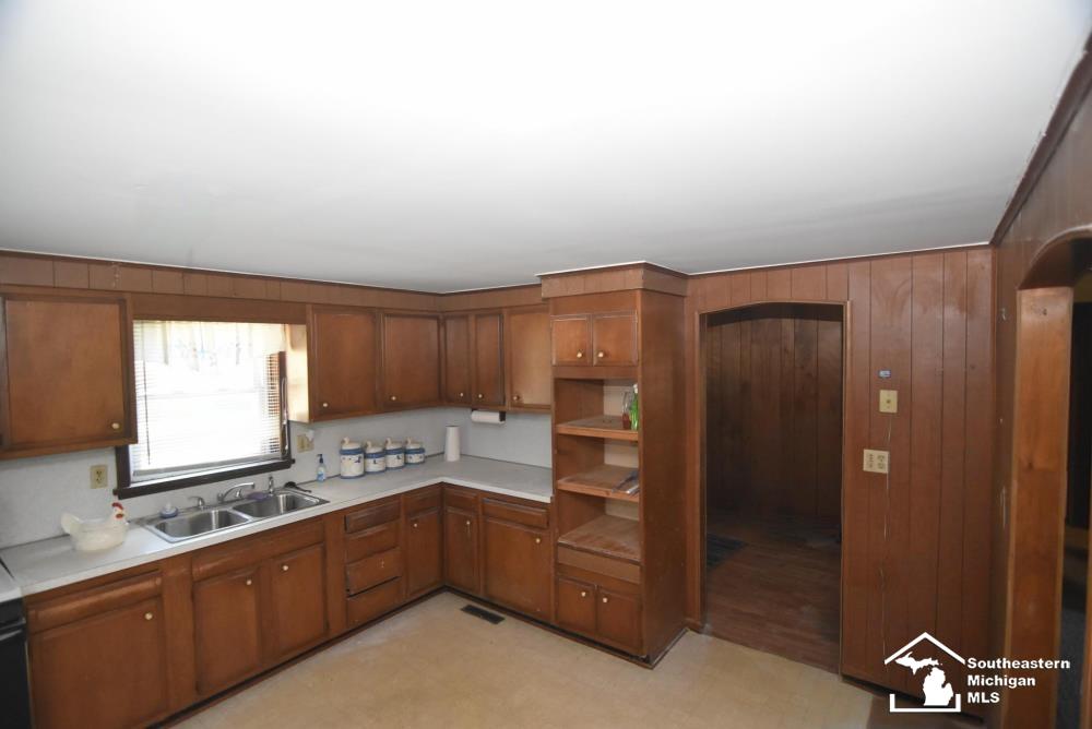 13493 Dixon Road Dundee, MI 48131 - Photo 13 of 48