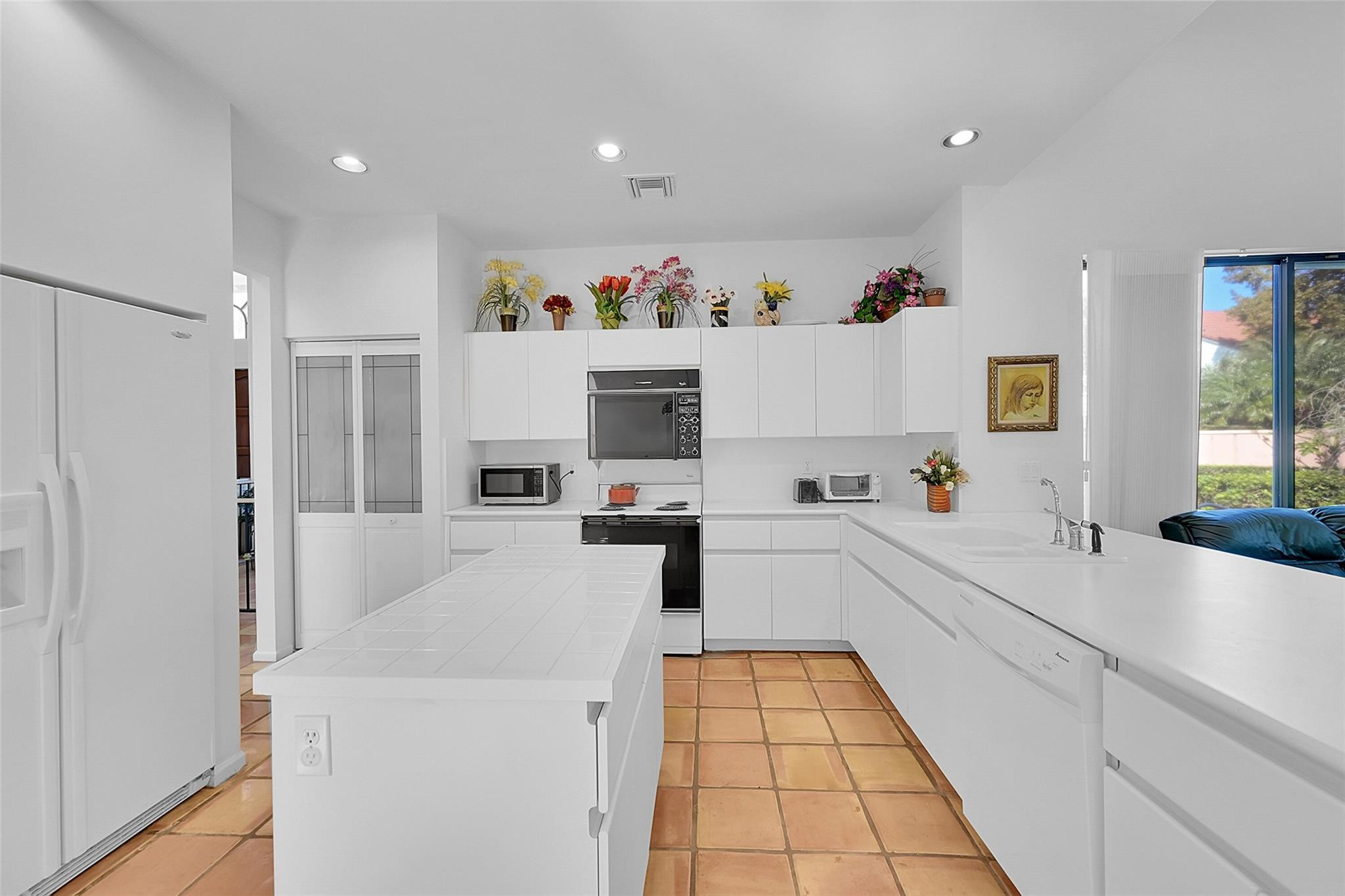 6488 Via Rosa Boca Raton, FL 33433 - Photo 6 of 52 Photo 6