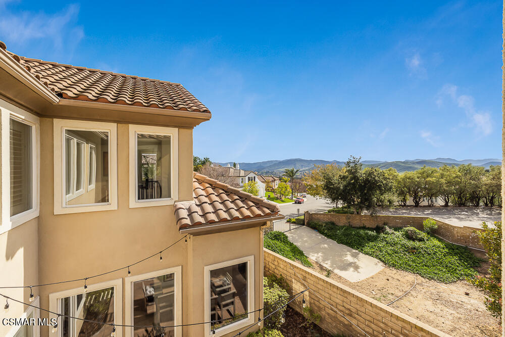 6103 Deerhill Road Oak Park, CA 91377 - Photo 36 of 40 a view of a terrace with a yard