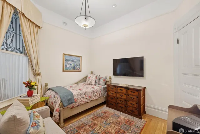 $5,600 | 571 Buena Vista Avenue West, San Francisco, CA 94117