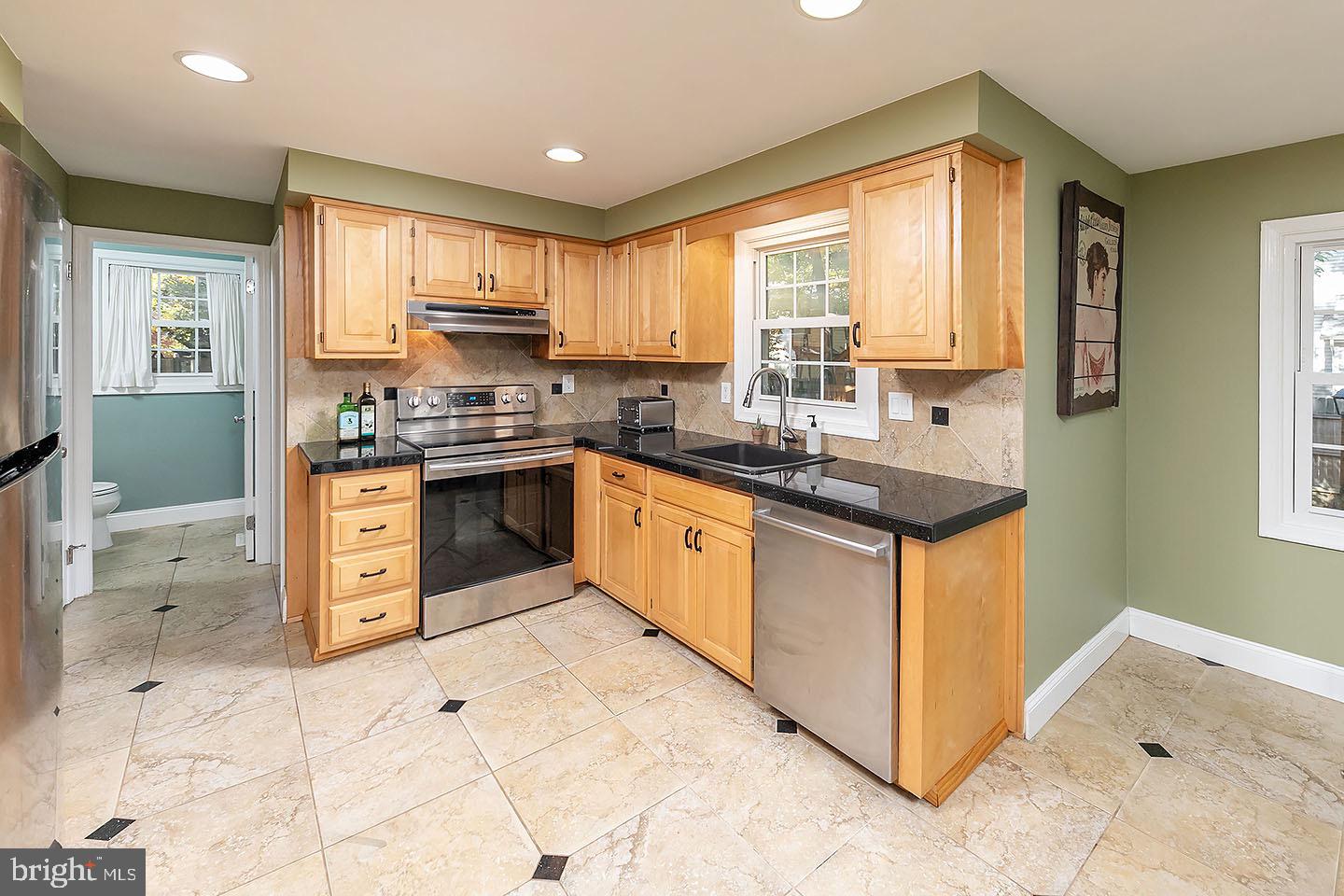 110 Highgate Lane Cherry Hill, NJ 08003 - Photo 14 of 31