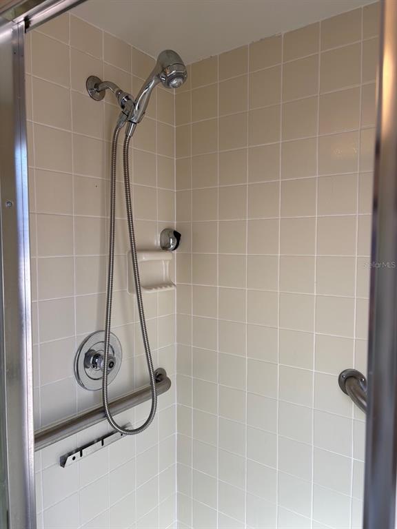 21425 Southwest Plantation Street Dunnellon, FL 34431 - Photo 29 of 54 a bathroom with a shower