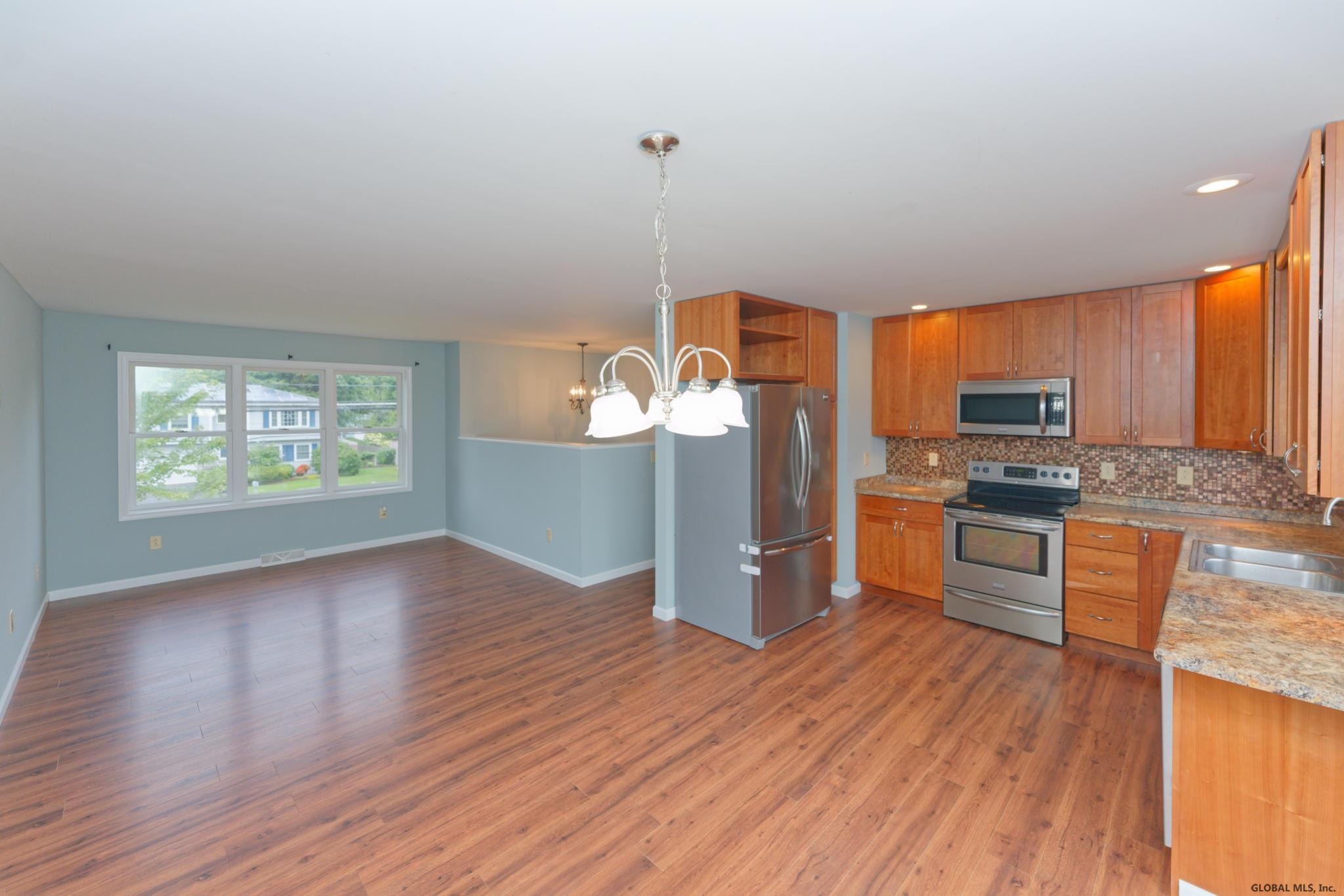 209 A Vly Road Colonie, NY 12309 - Photo 11 of 35 Photo 11