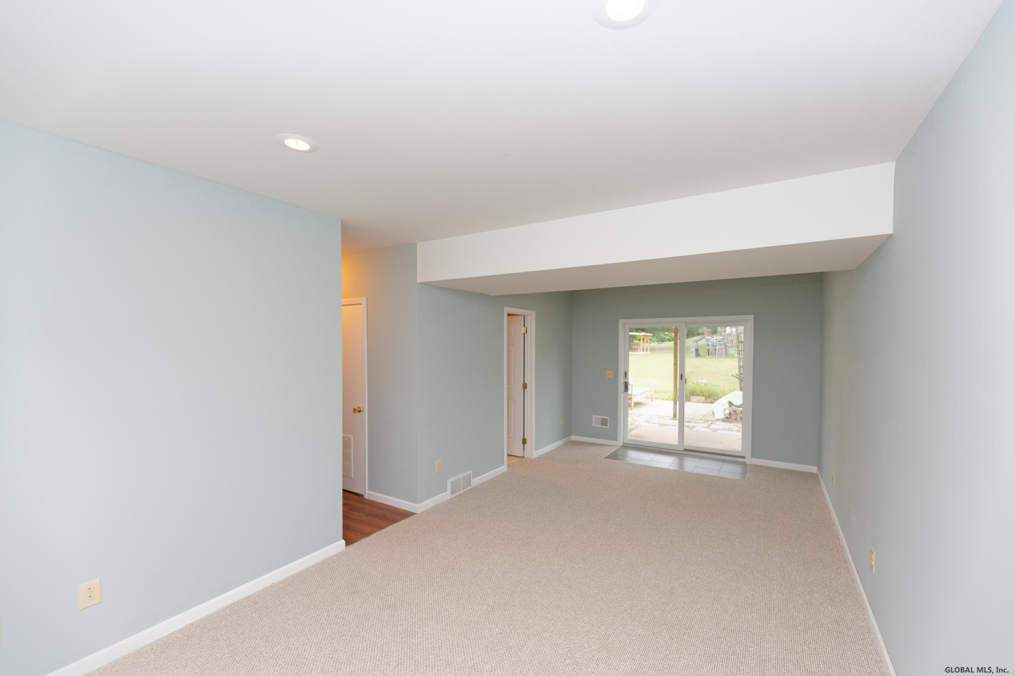 209 A Vly Road Colonie, NY 12309 - Photo 18 of 35 Photo 18