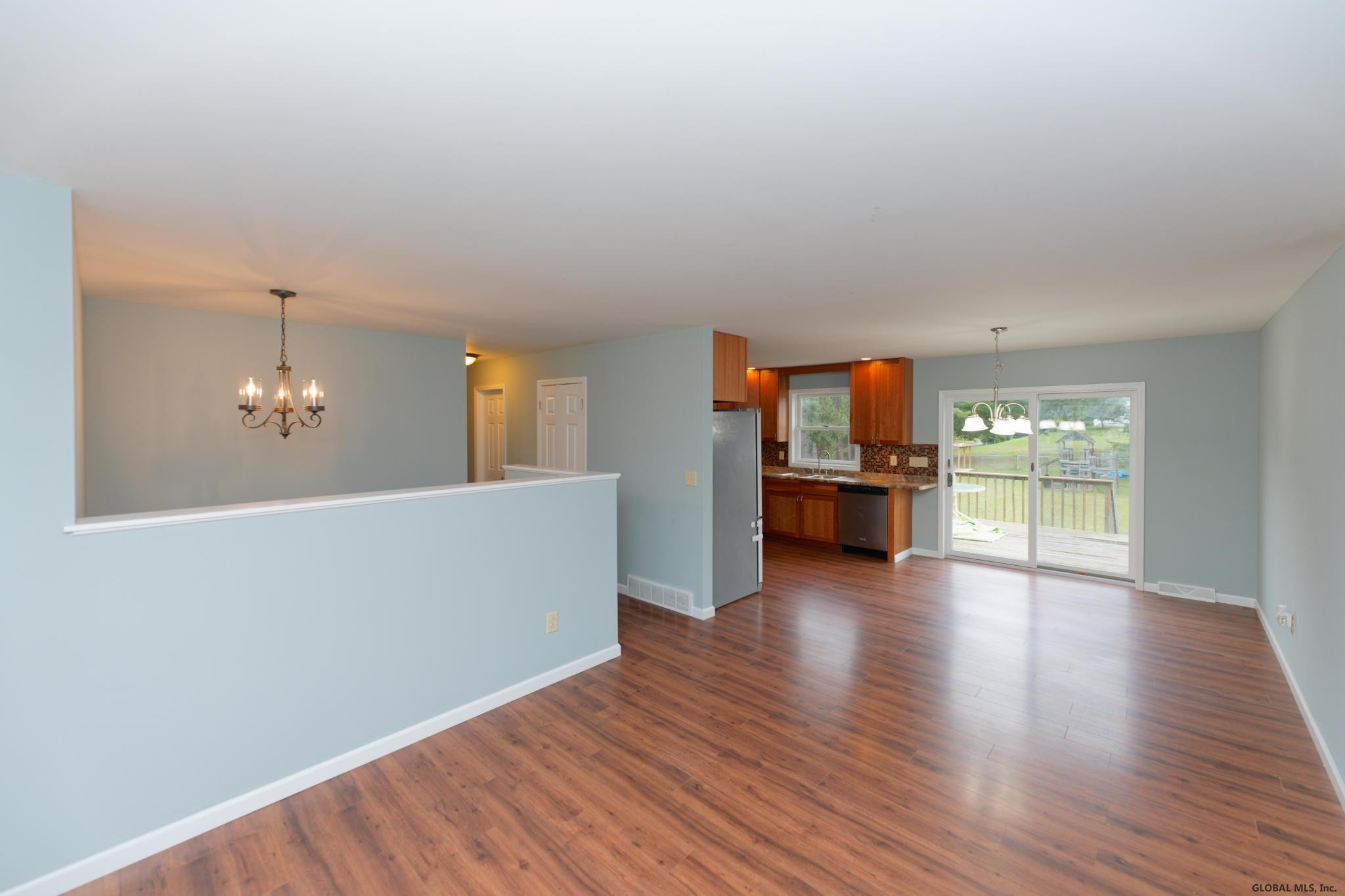 209 A Vly Road Colonie, NY 12309 - Photo 7 of 35 Photo 7