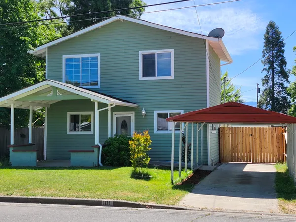 $356,900 | 1011 Southwest I Street, Grants Pass, OR 97526