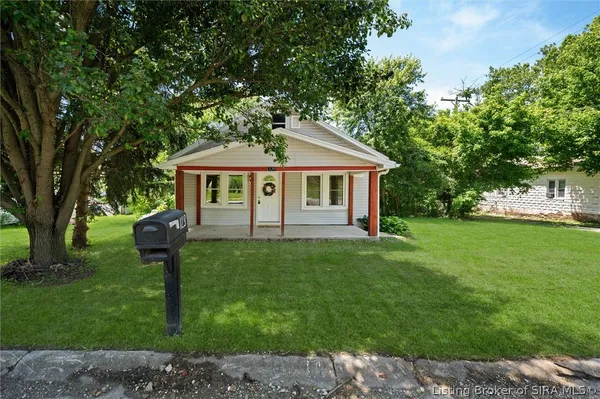 $214,900 | 123 East Main Street, Pekin, IN 47165