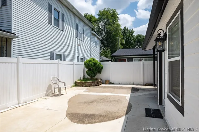 $388,800 | 236 Meigs Avenue, Jeffersonville, IN 47130