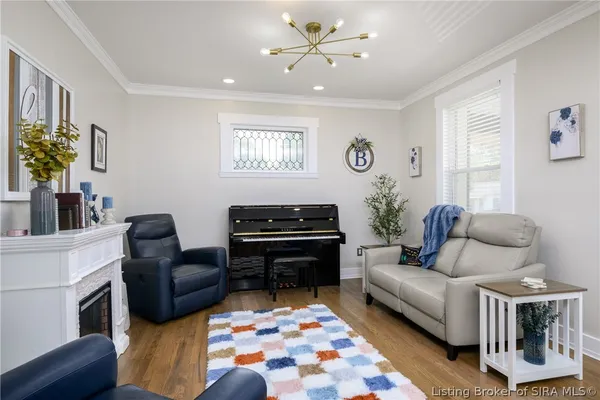 $388,800 | 236 Meigs Avenue, Jeffersonville, IN 47130