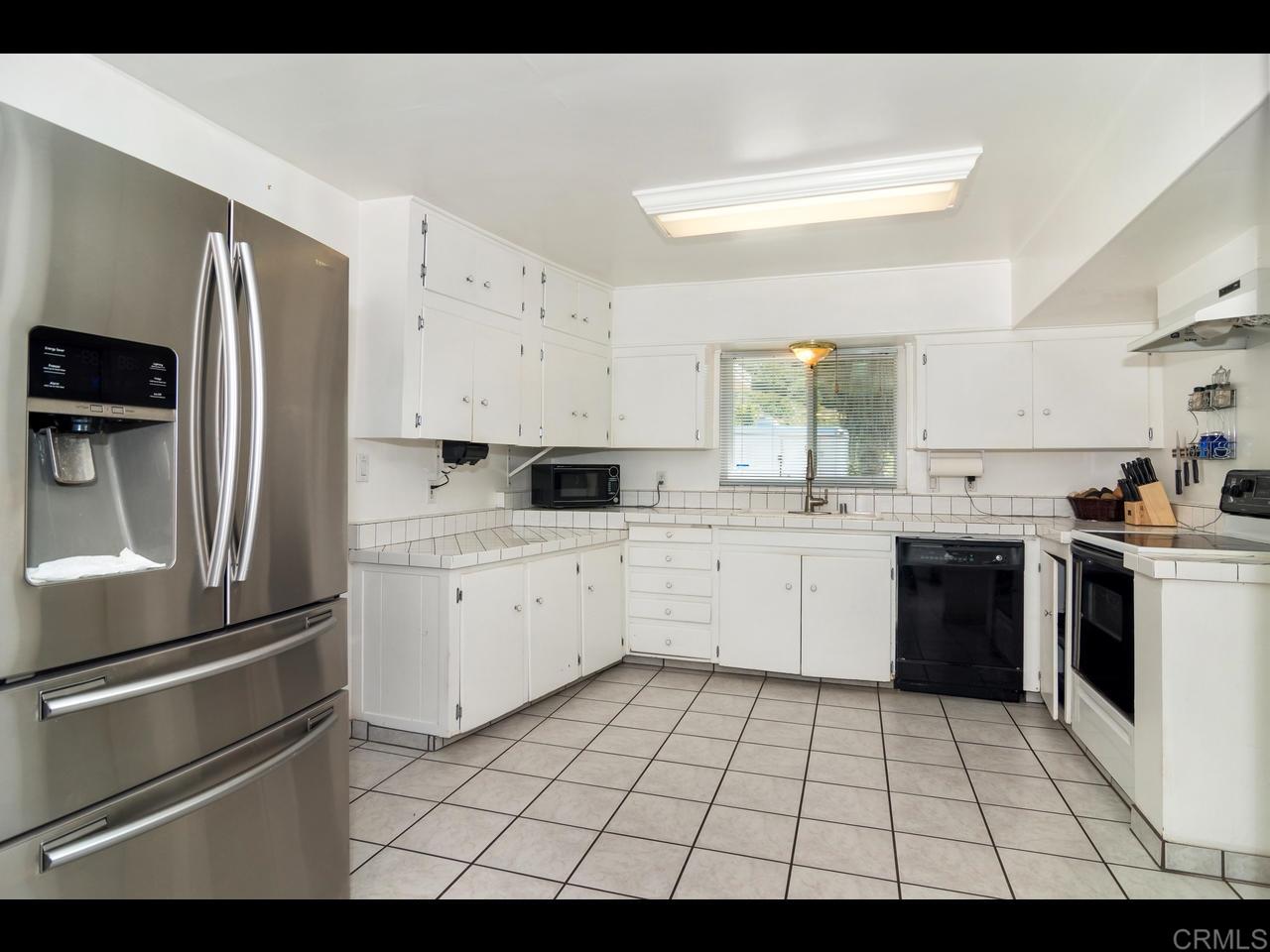 2093 Old Bend Road El Cajon, CA 92021 - Photo 5 of 17 Gallery Image 5