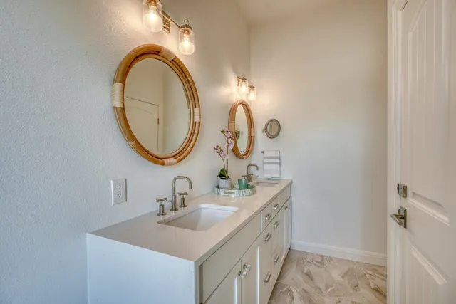 $449,900 | 1001 The Cape, Unit 46, Horseshoe Bay, TX 78657