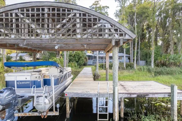 $950,000 | 25608 Devonia Street, Melrose, FL 32666