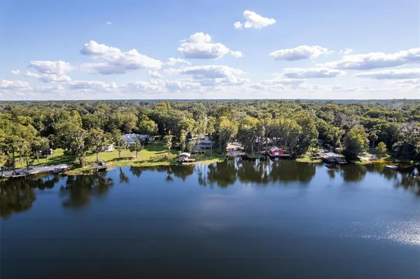 $950,000 | 25608 Devonia Street, Melrose, FL 32666