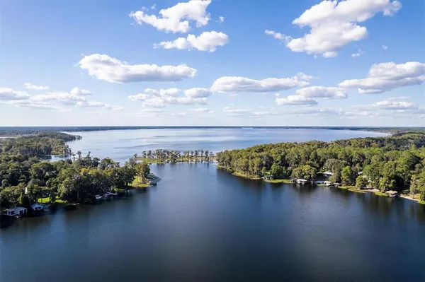 $950,000 | 25608 Devonia Street, Melrose, FL 32666