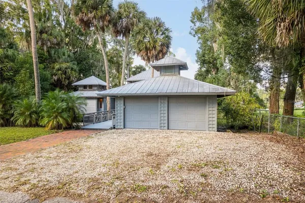 $950,000 | 25608 Devonia Street, Melrose, FL 32666