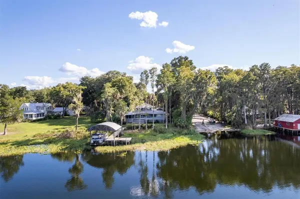 $950,000 | 25608 Devonia Street, Melrose, FL 32666