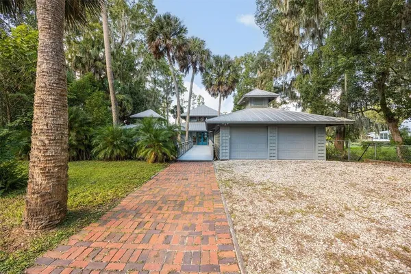 $950,000 | 25608 Devonia Street, Melrose, FL 32666