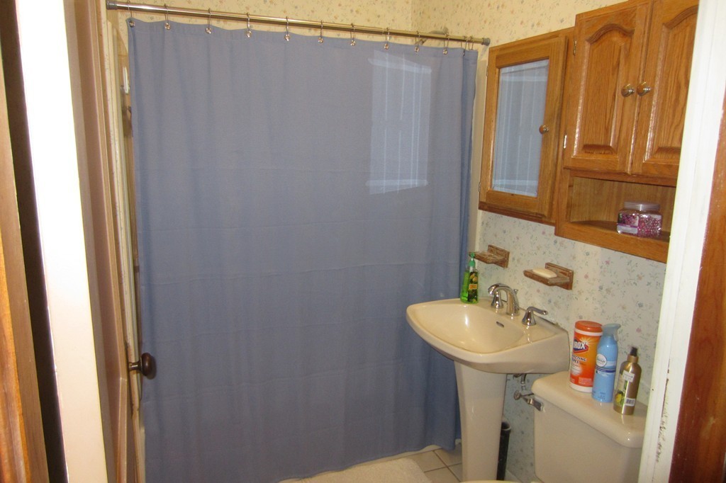 33 Beacon Road Webster, MA 01570 - Photo 26 of 30 Gallery Image 26