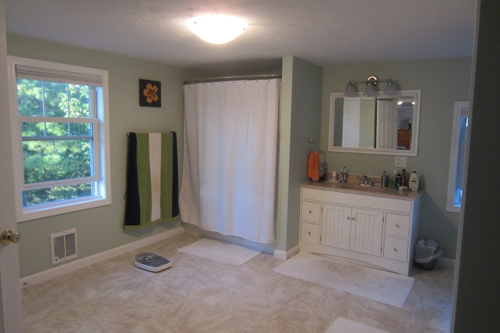 33 Beacon Road Webster, MA 01570 - Photo 29 of 30 Gallery Image 29