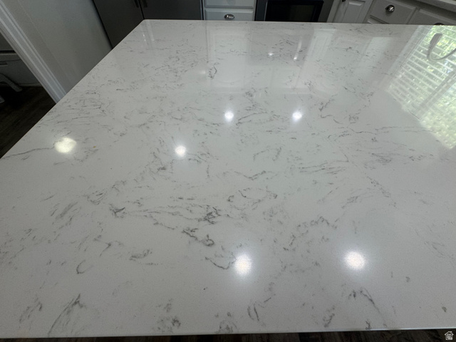 1976 River Bottom Road Springville, UT 84663 - Photo 14 of 45 Glossy white countertop with gray veining