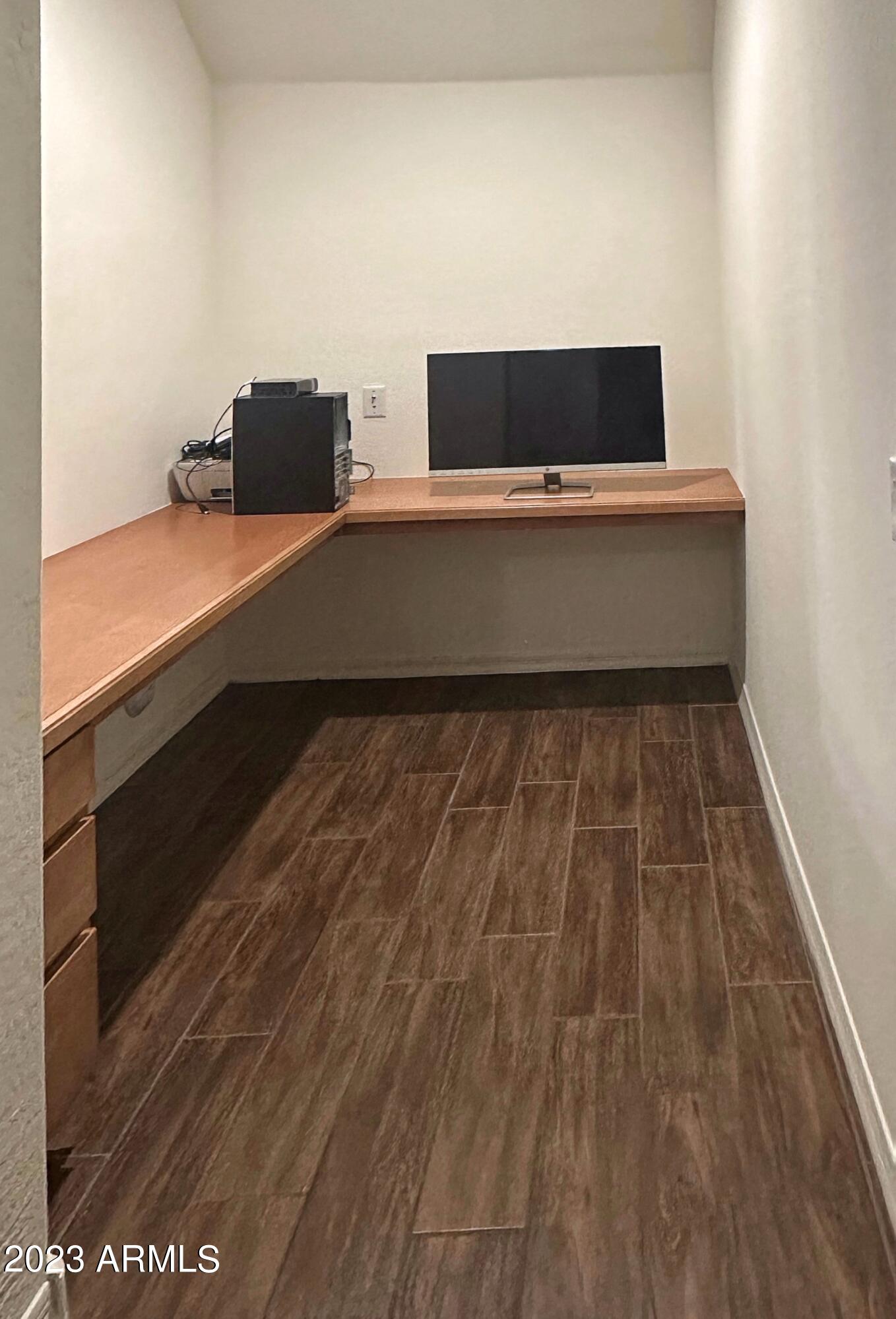 4134 West Coles Road Laveen, AZ 85339 - Photo 11 of 24 Mini office space