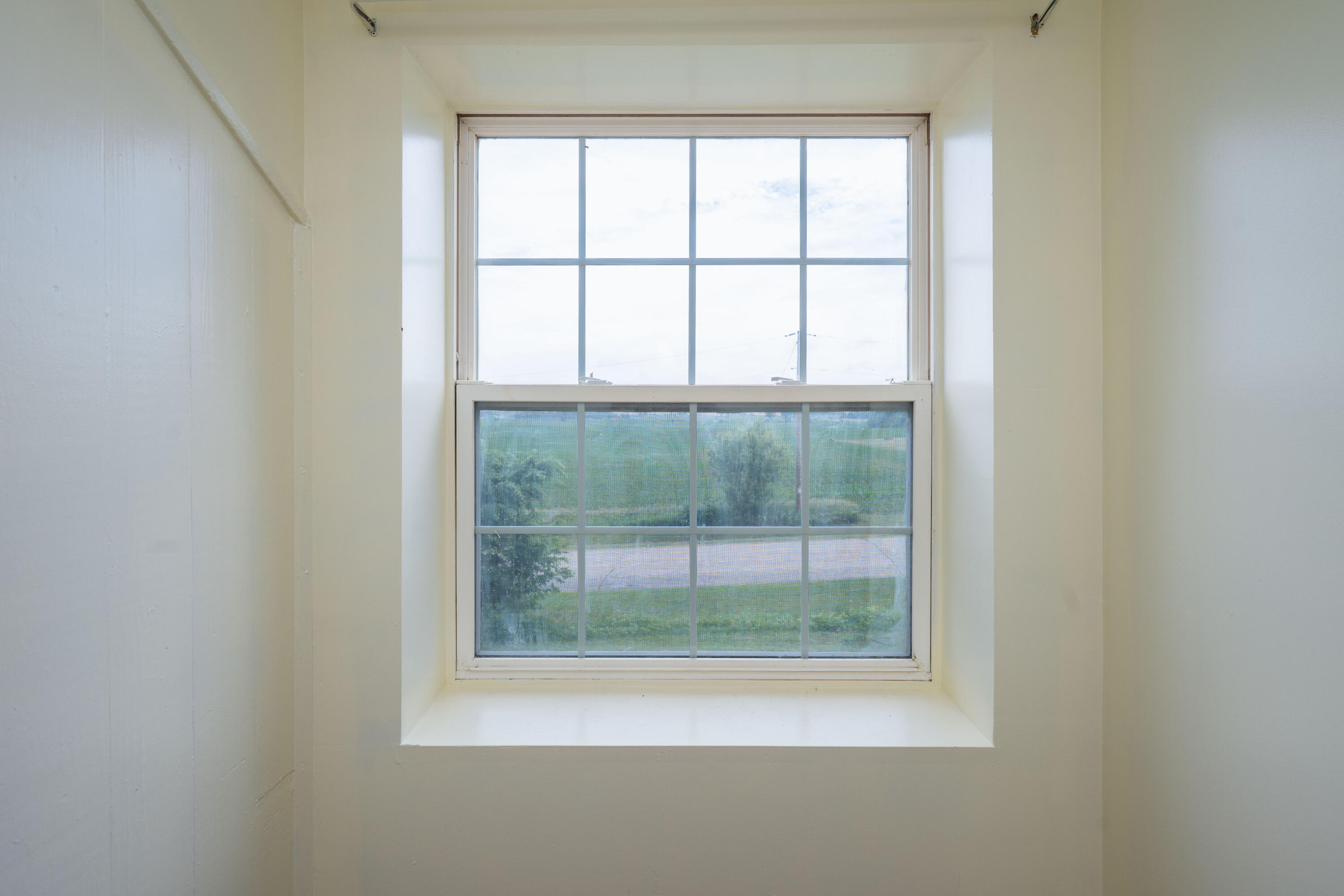 W7852 Town Hall Road Sharon, WI 53585 - Photo 23 of 49 Second floor landing (3)