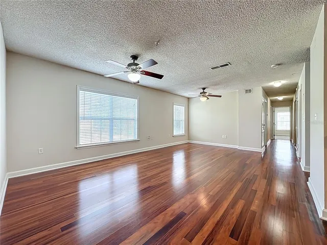 $178,900 | 2019 Dixie Belle Drive, Unit 2019T, Orlando, FL 32812