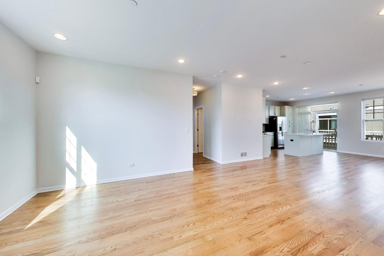 1206 Elm Street Park Ridge, IL 60068 - Photo 7 of 27 Gallery Image 7