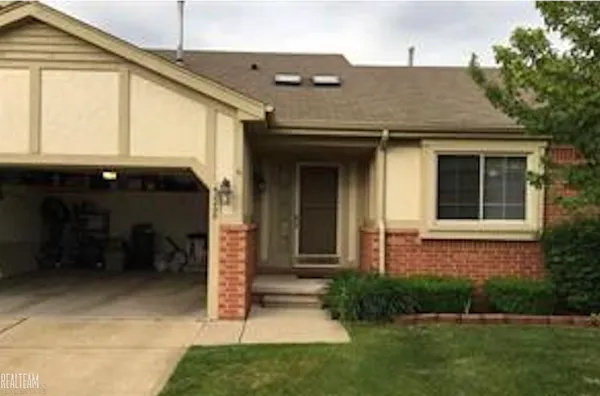$1,850 | 42200 Aspen Court, Clinton Township, MI 48038
