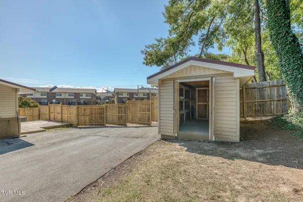 $399,777 | 1216 Norway Street, Bristol, VA 24201