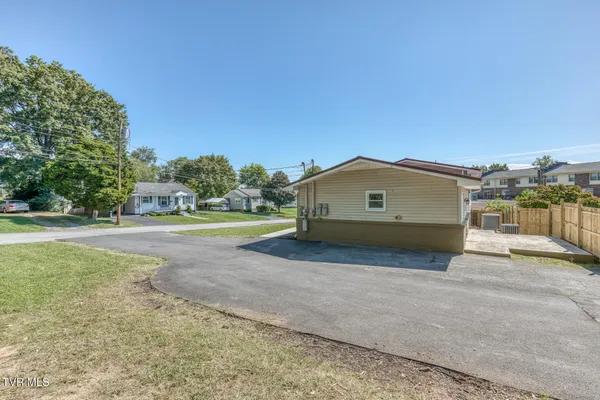 $399,777 | 1216 Norway Street, Bristol, VA 24201