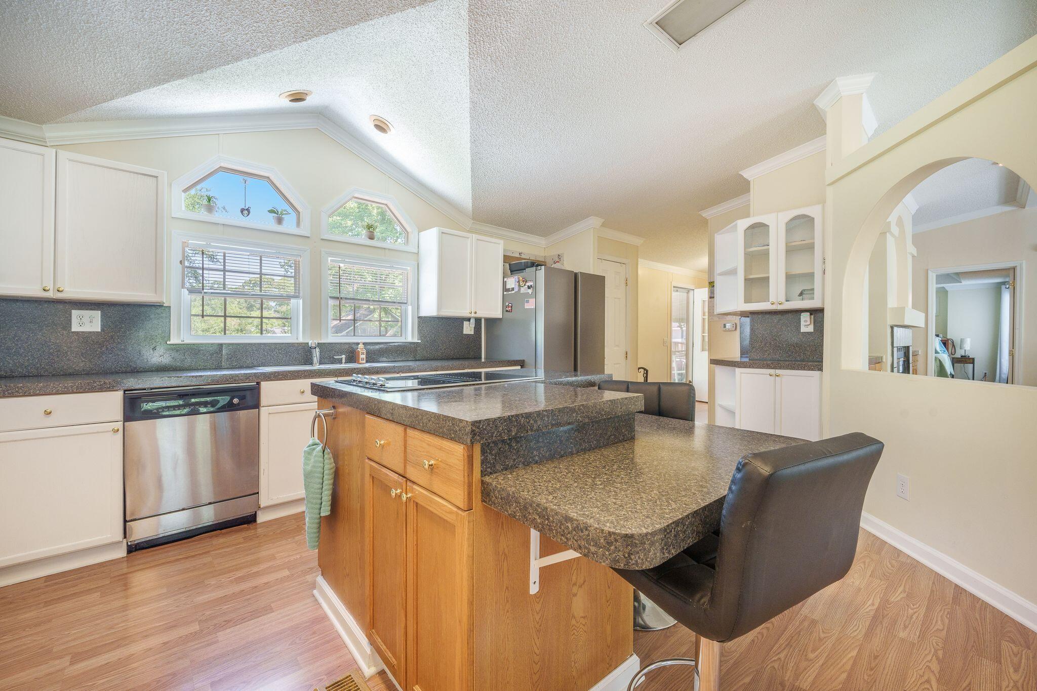 1090 Limerick Lane Manning, SC 29102 - Photo 17 of 47 Natural Light