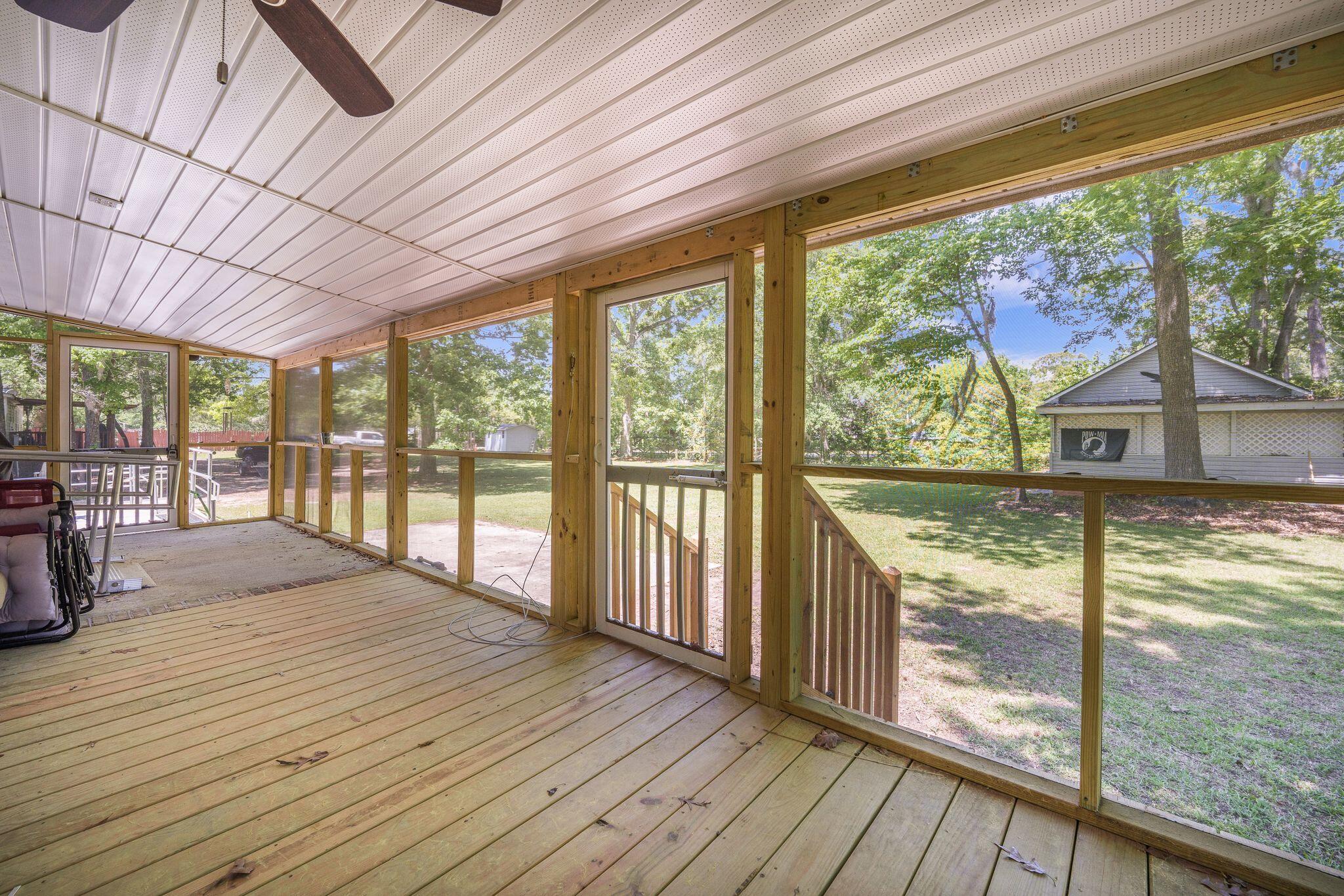 1090 Limerick Lane Manning, SC 29102 - Photo 32 of 47 Back Screened Porch