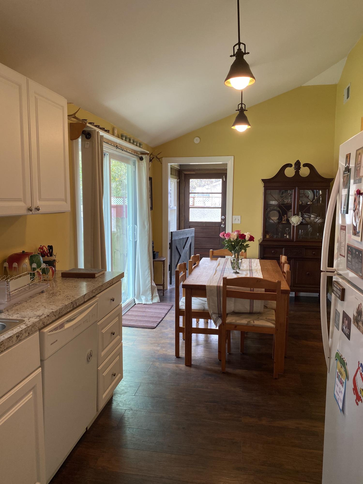 6094 Spring Grove Road Adams Run, SC 29426 - Photo 5 of 14 Kitchen/Dining View 2