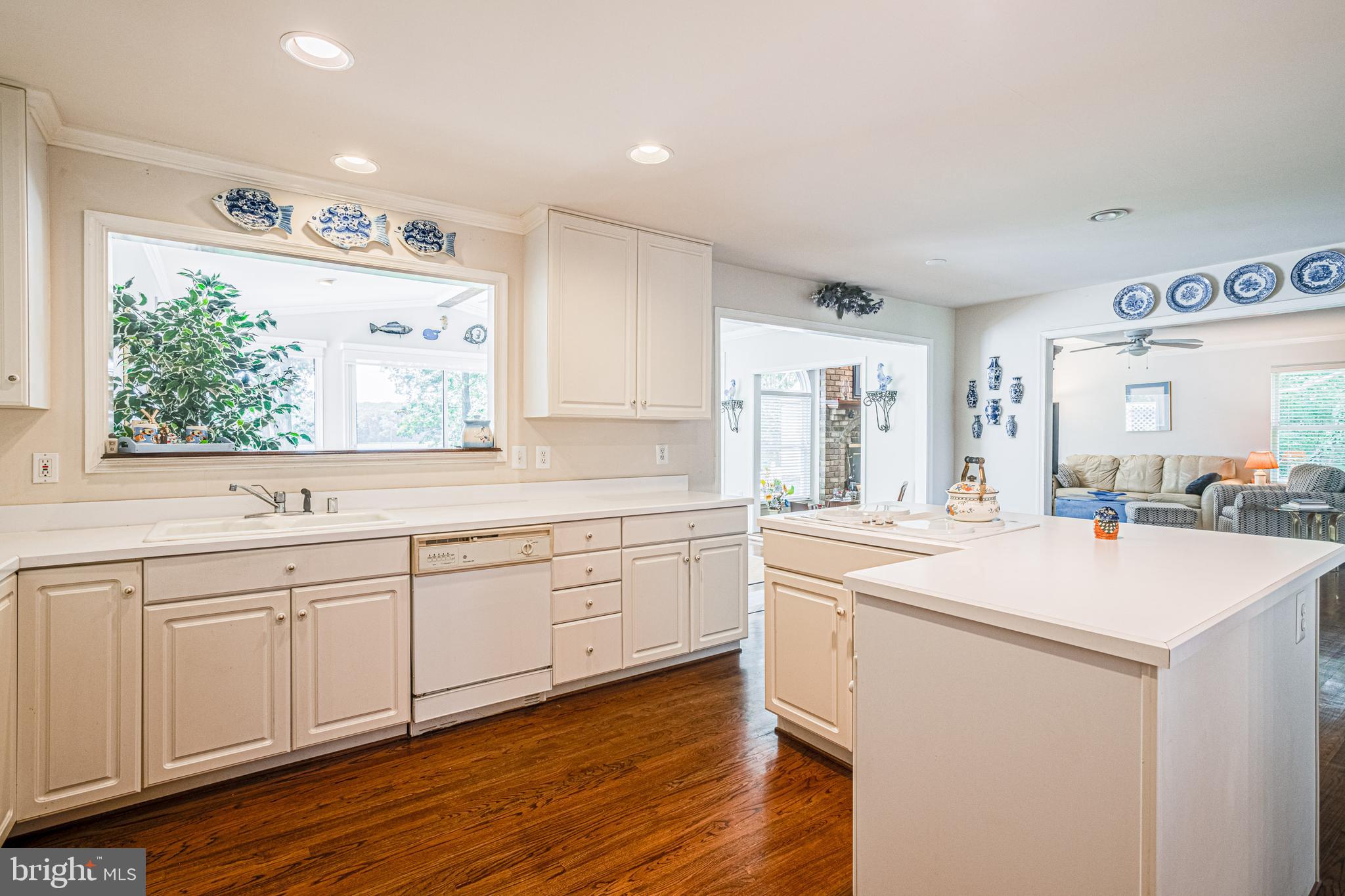 106 Indian Point Road Stafford, VA 22554 - Photo 20 of 58 Kitchen Includes Views!