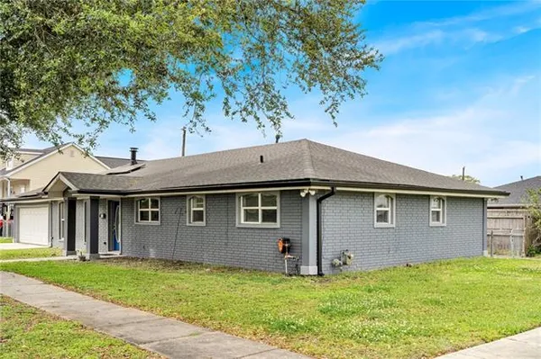 $279,900 | 914 Rowley Boulevard, Arabi, LA 70032